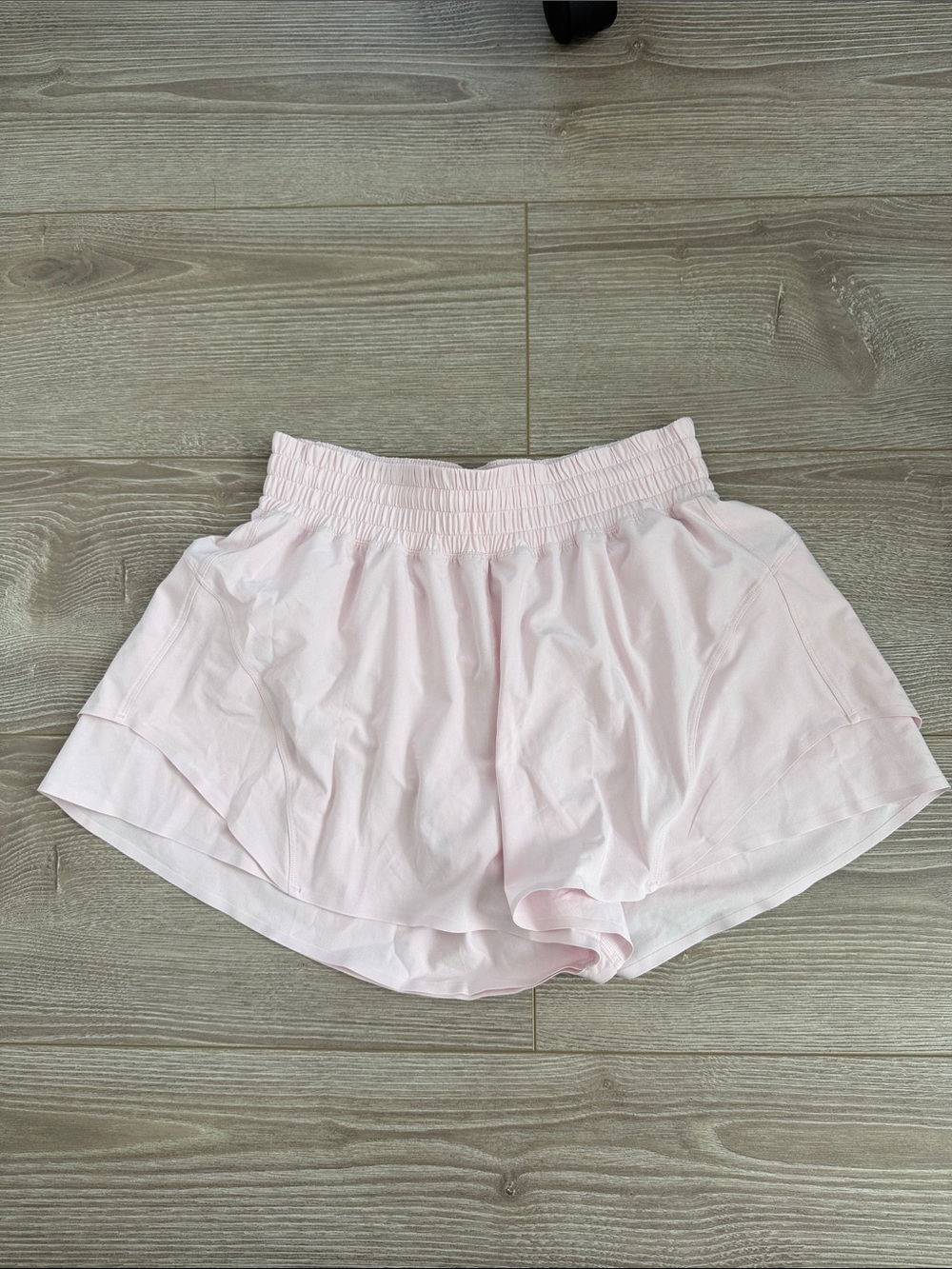 Lululemon Shake it Out Shorts - Light Pink